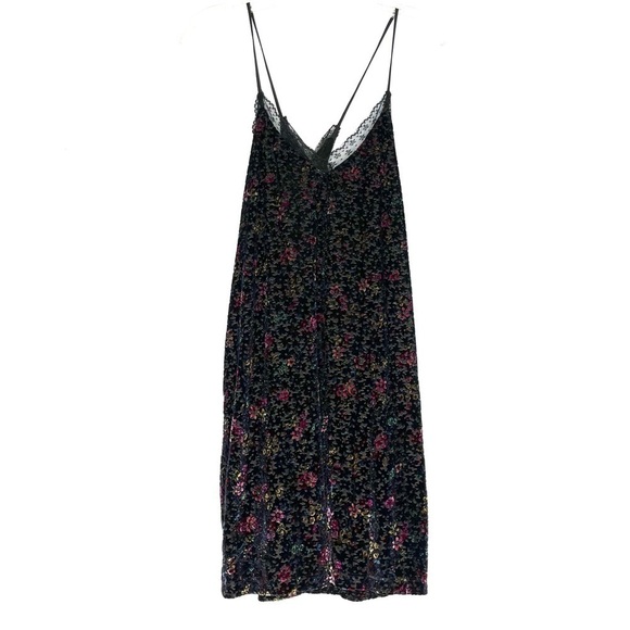 New Aqua Capsule x Maddie & Tae Black Floral Velvet Party Slip Dress US M - Picture 3 of 8
